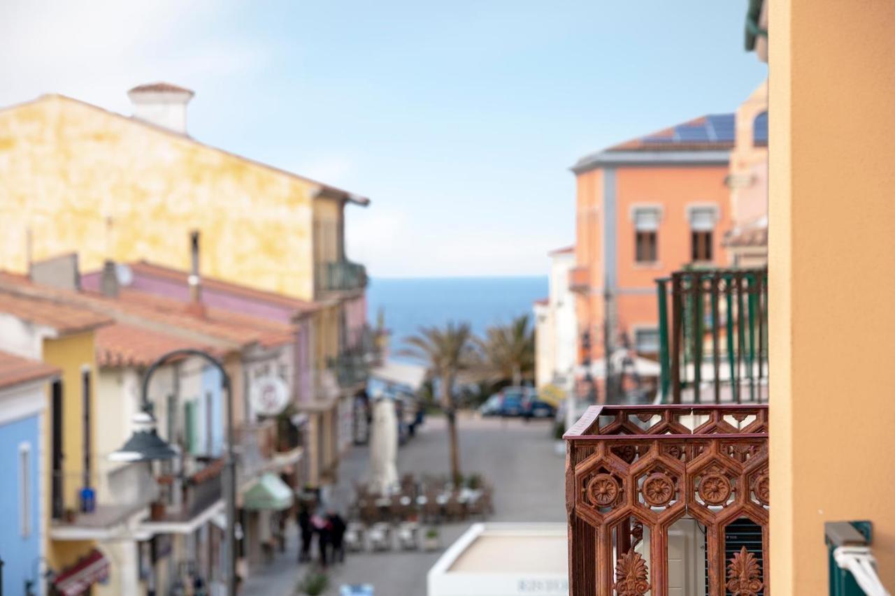 سانتا تيريزا غالّورا Romeo & Juliet Affittacamere المظهر الخارجي الصورة